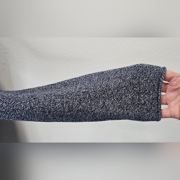 Eddie Bauer Women's Long Sleeve V-Neck Tight Knit Sweater Blue White Size Small - Picture 5 of 13